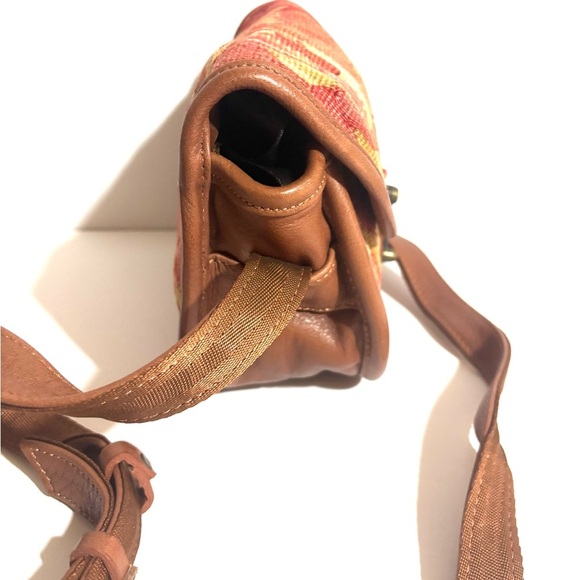 KILIM.NYC handmade wool & leather crossbody bag - Picture 3 of 14